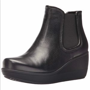 Clarks artisan Wynnmere Mara leather bootie
